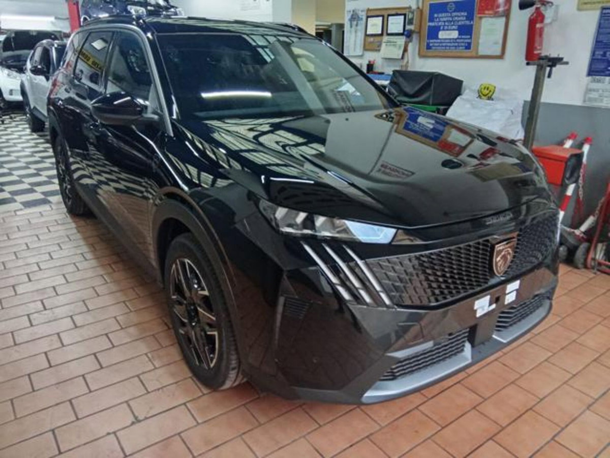 Peugeot 5008 1.2 hybrid GT 145cv 7p.ti e-dcs6 (2)