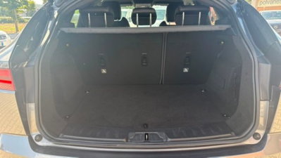 Jaguar E-Pace 2.0D 150 CV AWD aut. R-Dynamic (18)