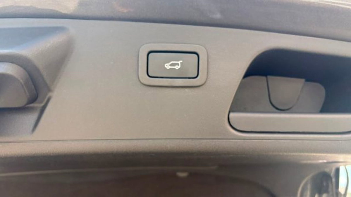 Jaguar E-Pace 2.0D 150 CV AWD aut. R-Dynamic (20)