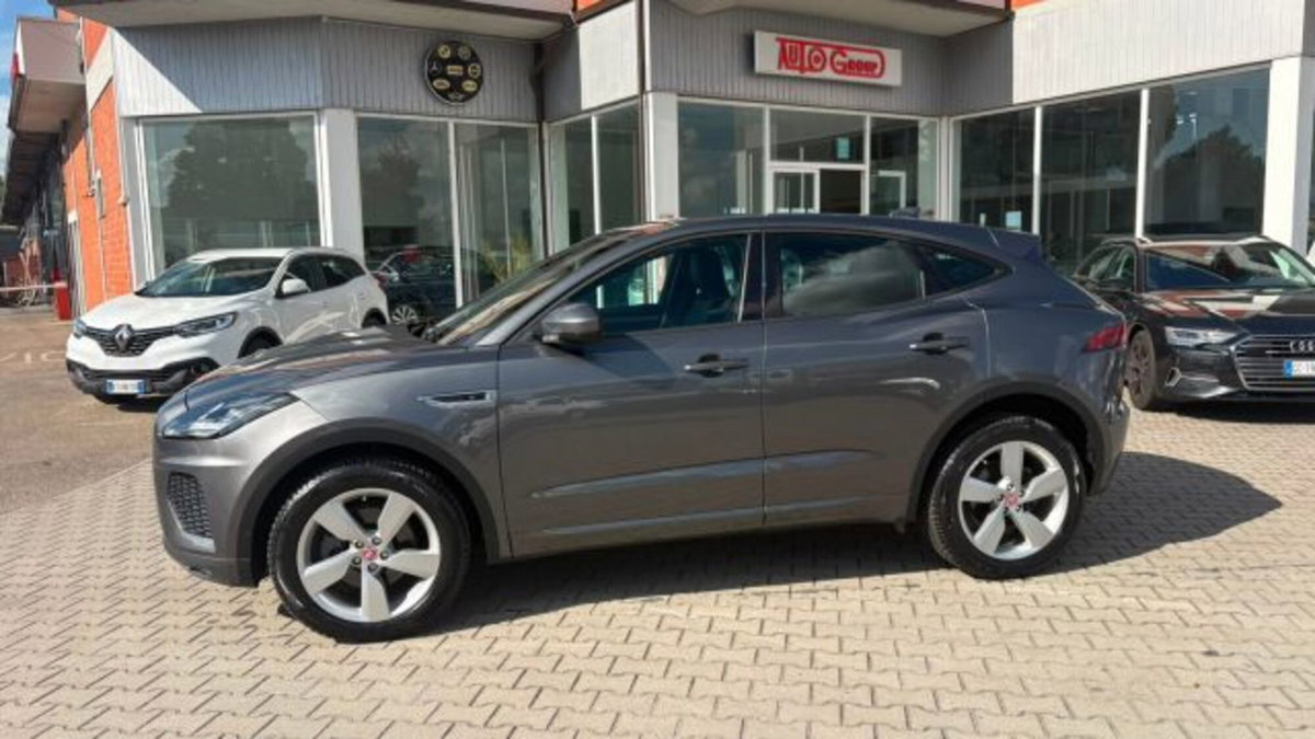 Jaguar E-Pace 2.0D 150 CV AWD aut. R-Dynamic (5)