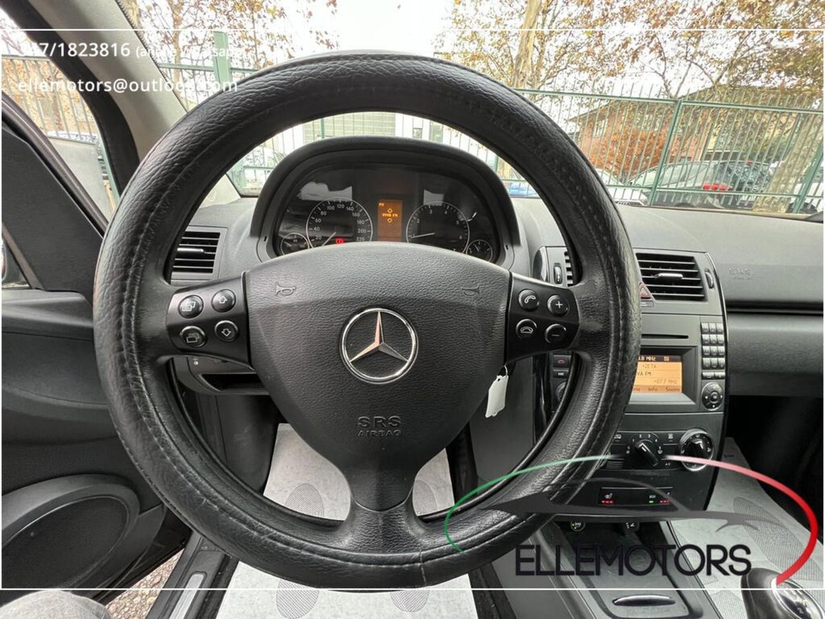 Mercedes-Benz Classe A 160 AUTOMATIC (10)
