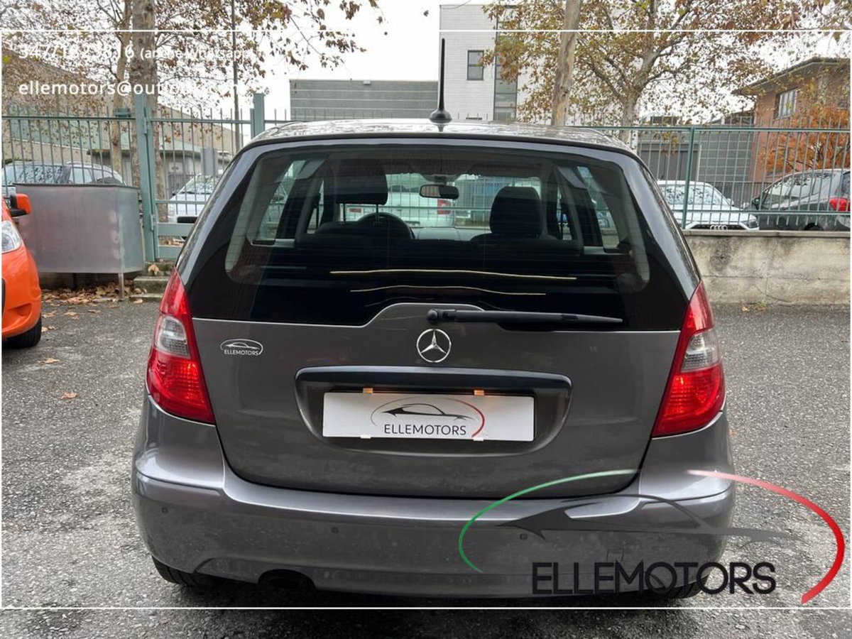 Mercedes-Benz Classe A 160 AUTOMATIC (5)