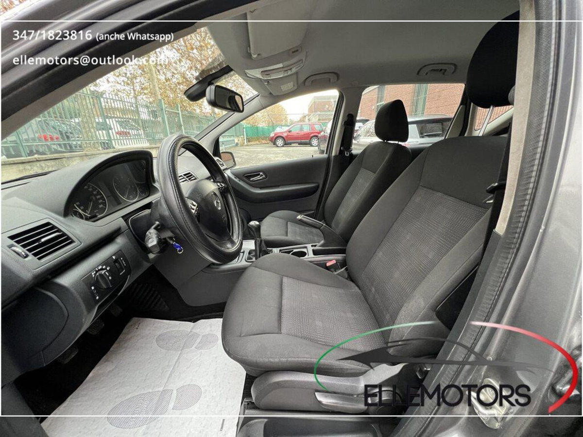 Mercedes-Benz Classe A 160 AUTOMATIC (8)