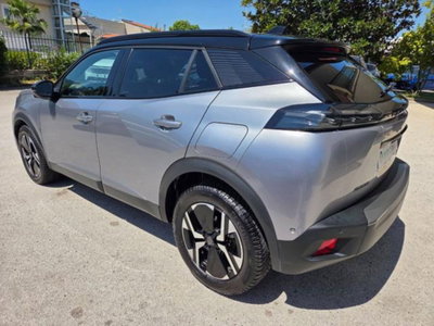Peugeot 2008 BlueHDi 130 S&S EAT8 GT (3)