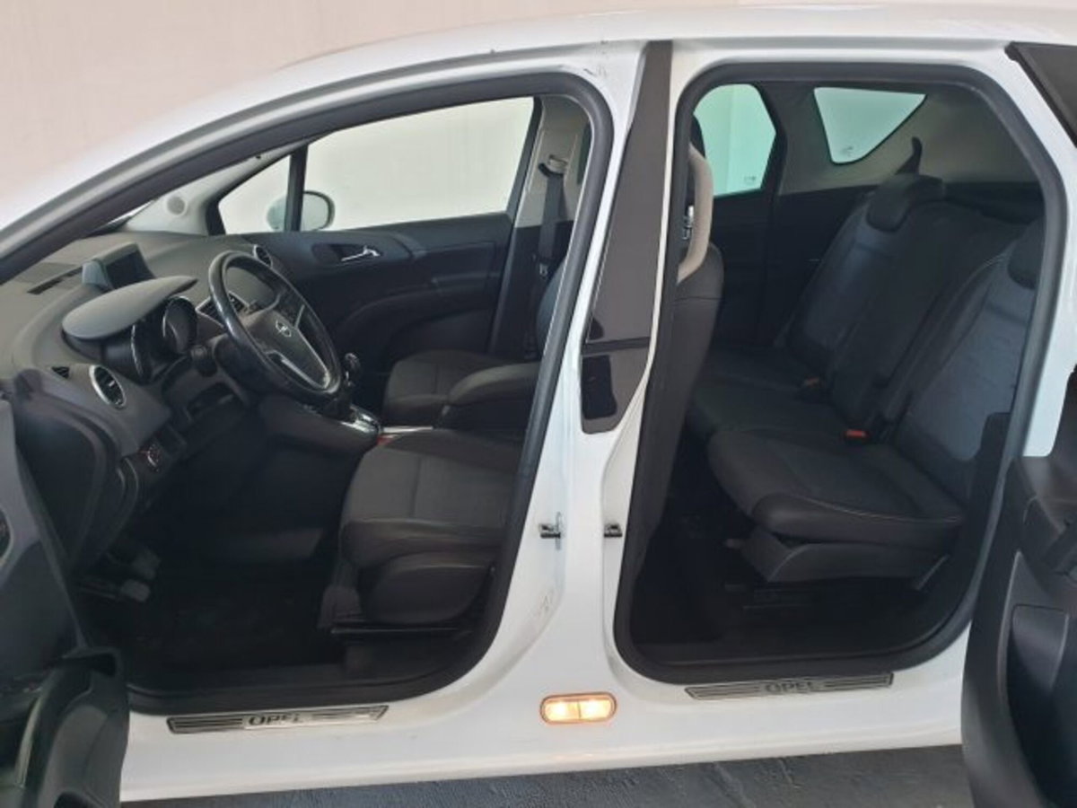Opel Meriva 1.4 100CV Cosmo (3)