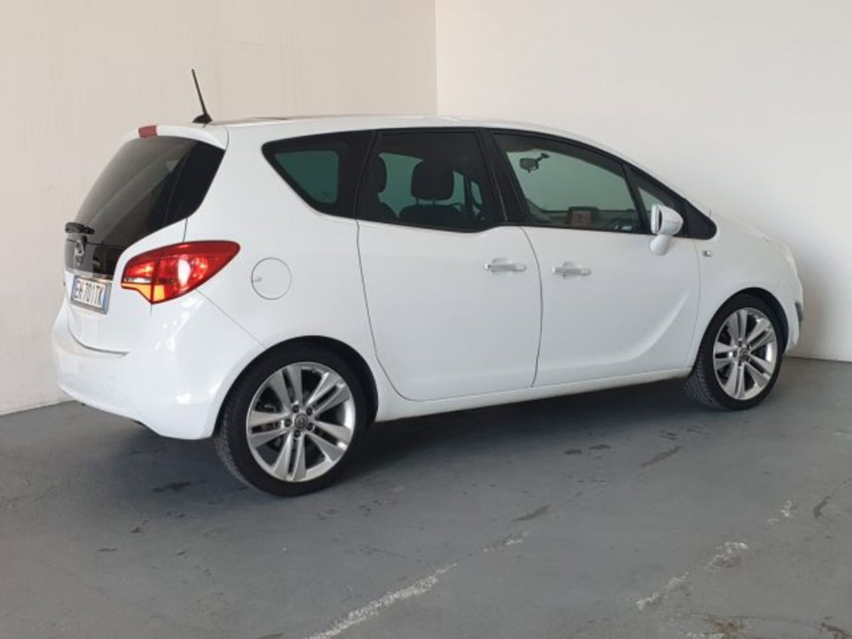 Opel Meriva 1.4 100CV Cosmo (7)