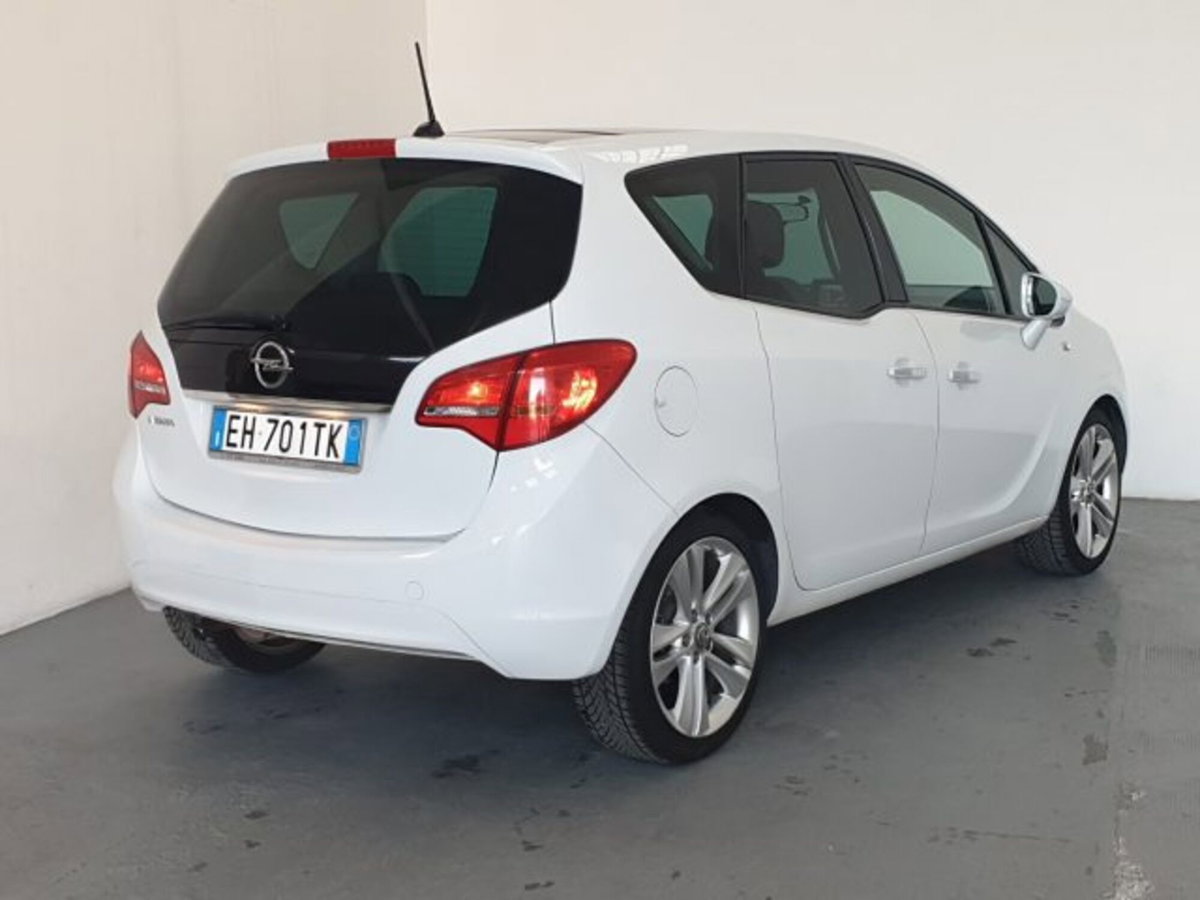 Opel Meriva 1.4 100CV Cosmo (8)