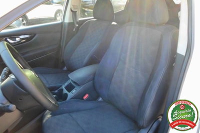 Nissan Qashqai 1.5 dCi N-Connecta (11)