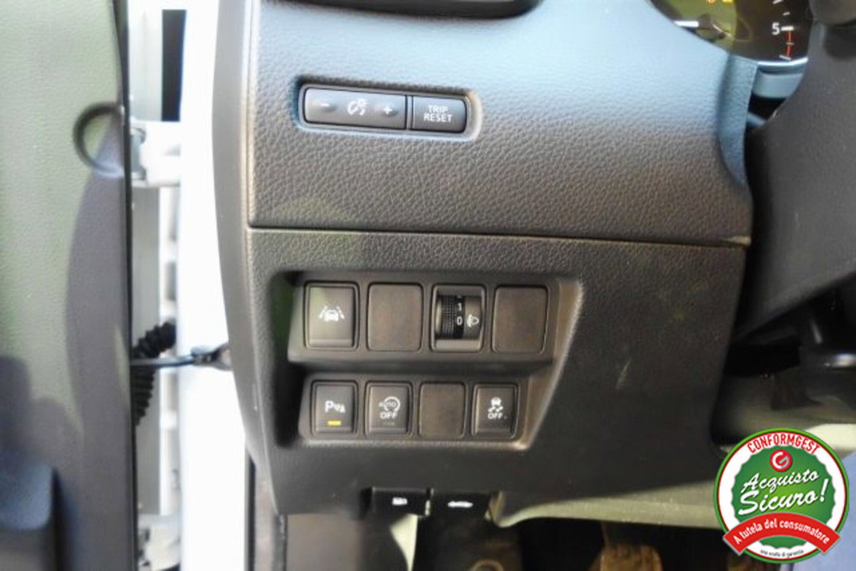 Nissan Qashqai 1.5 dCi N-Connecta (18)
