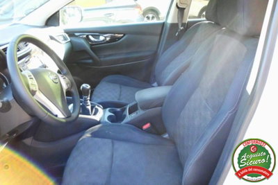 Nissan Qashqai 1.5 dCi N-Connecta (9)