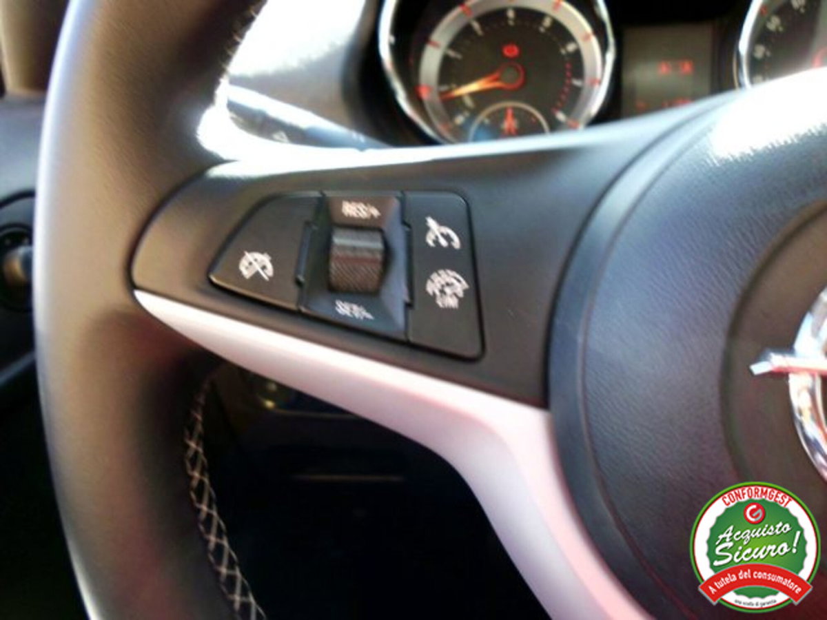 Opel Adam 1.4 87 CV GPL Tech Jam (20)