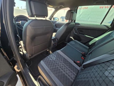 Volkswagen Tiguan 2.0 TDI 150 CV SCR DSG 4MOTION R-Line (11)