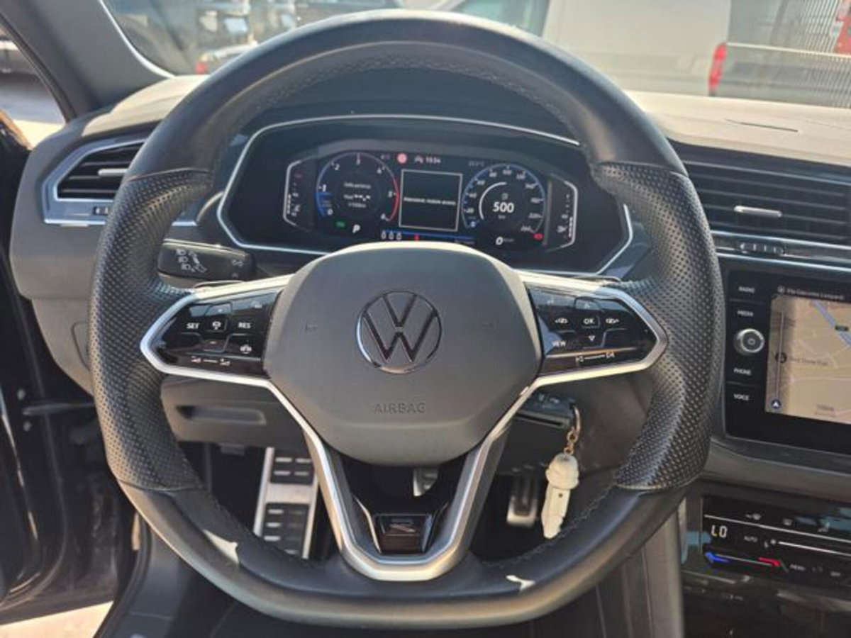 Volkswagen Tiguan 2.0 TDI 150 CV SCR DSG 4MOTION R-Line (15)