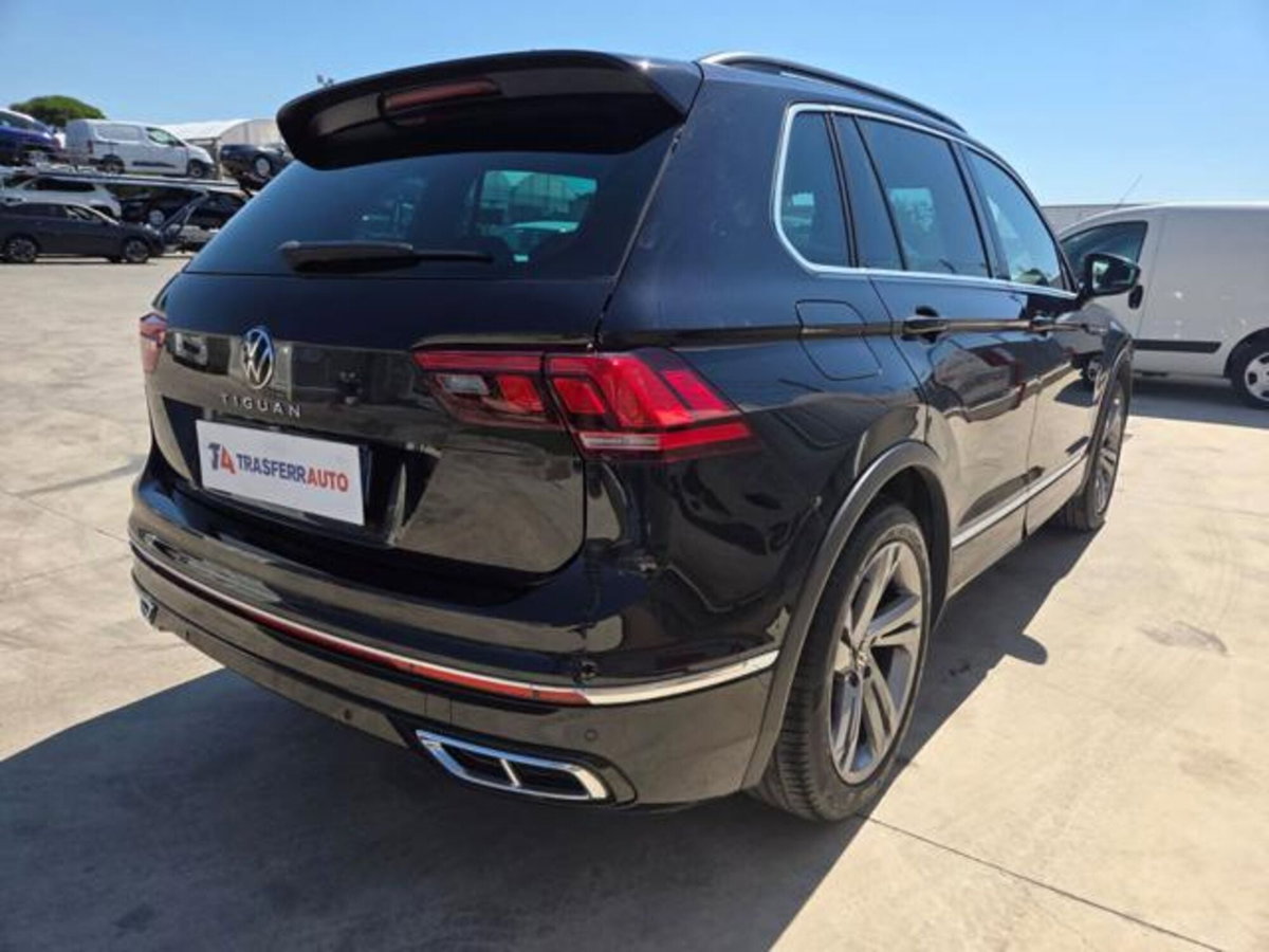 Volkswagen Tiguan 2.0 TDI 150 CV SCR DSG 4MOTION R-Line (5)