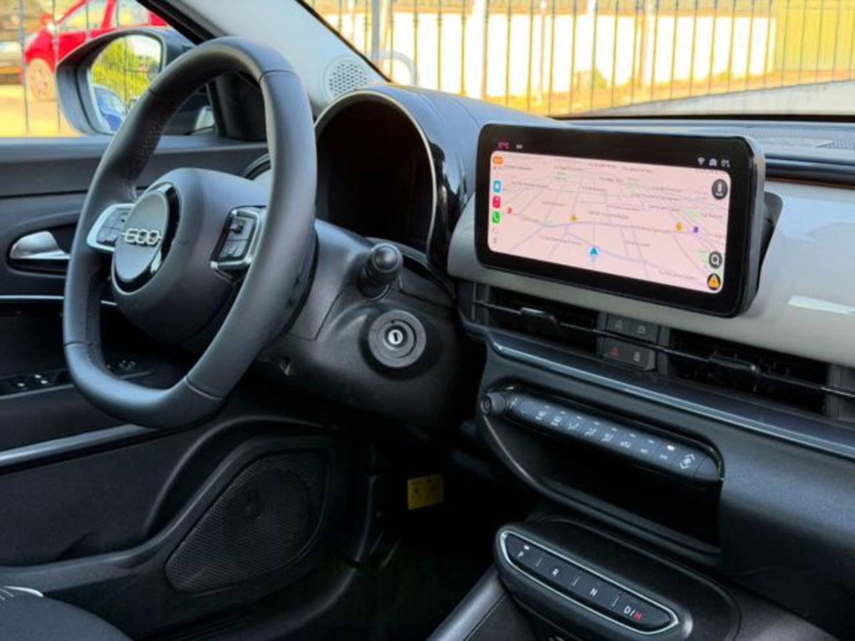Fiat 600 1.2 hybrid 110cv auto (17)