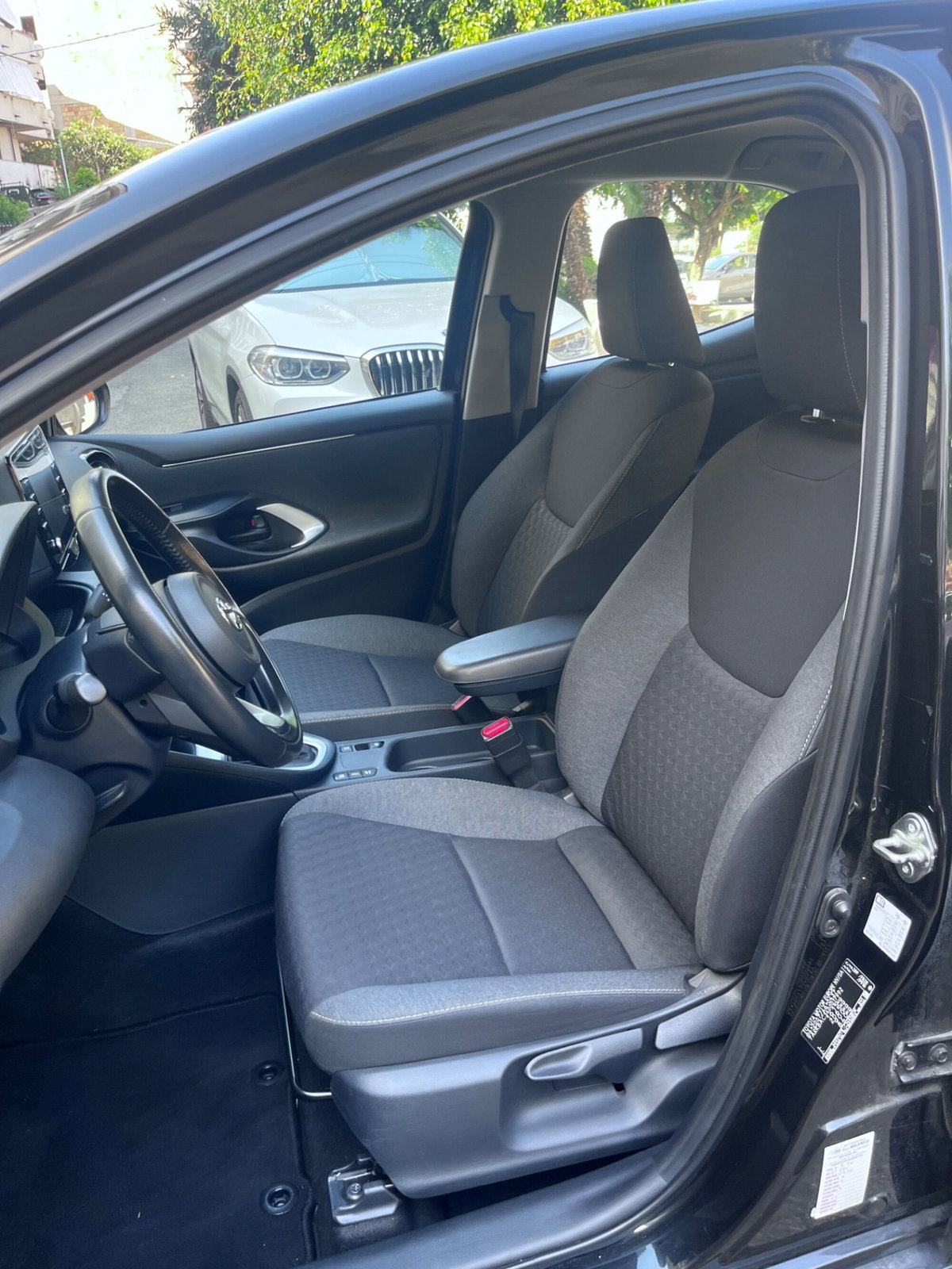 Toyota Yaris Cross 1.5h GR Sport Black Sky fwd 116cv e-cvt (7)