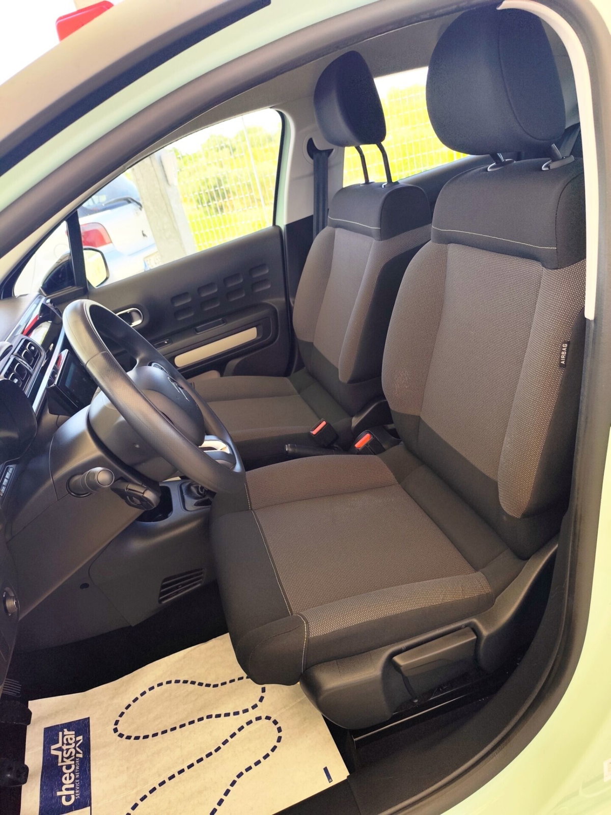 Citroen C3 BlueHDi 100 S&S Shine (12)