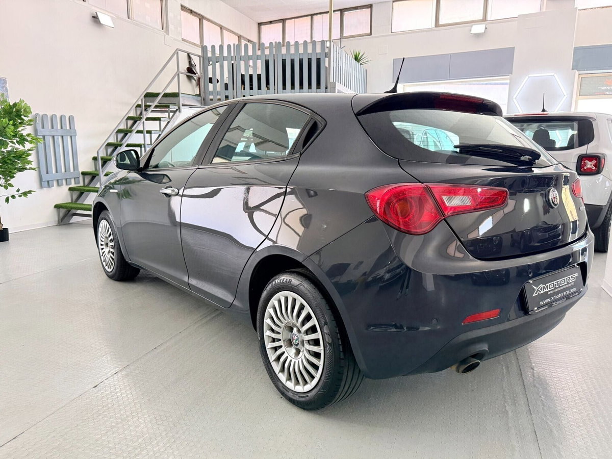 Alfa Romeo Giulietta 1.6 JTDm Ti 120cv (10)