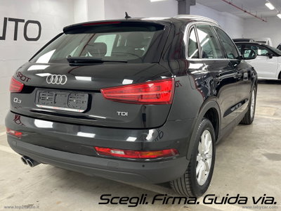 Audi Q3 2.0 TDI 120 CV (3)