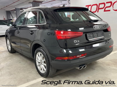 Audi Q3 2.0 TDI 120 CV (4)