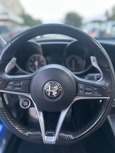 Alfa Romeo Giulia 2.2 Turbodiesel 210 CV AT8 AWD Q4 Veloce (11)