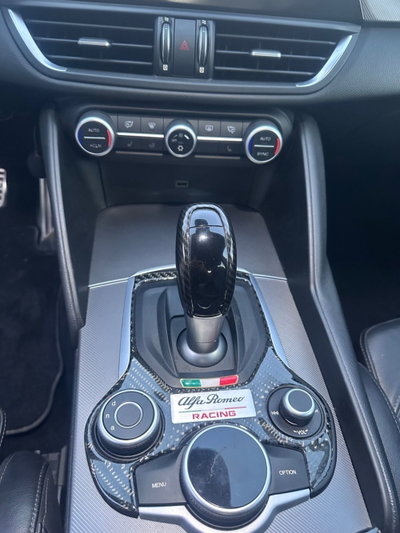 Alfa Romeo Giulia 2.2 Turbodiesel 210 CV AT8 AWD Q4 Veloce (12)