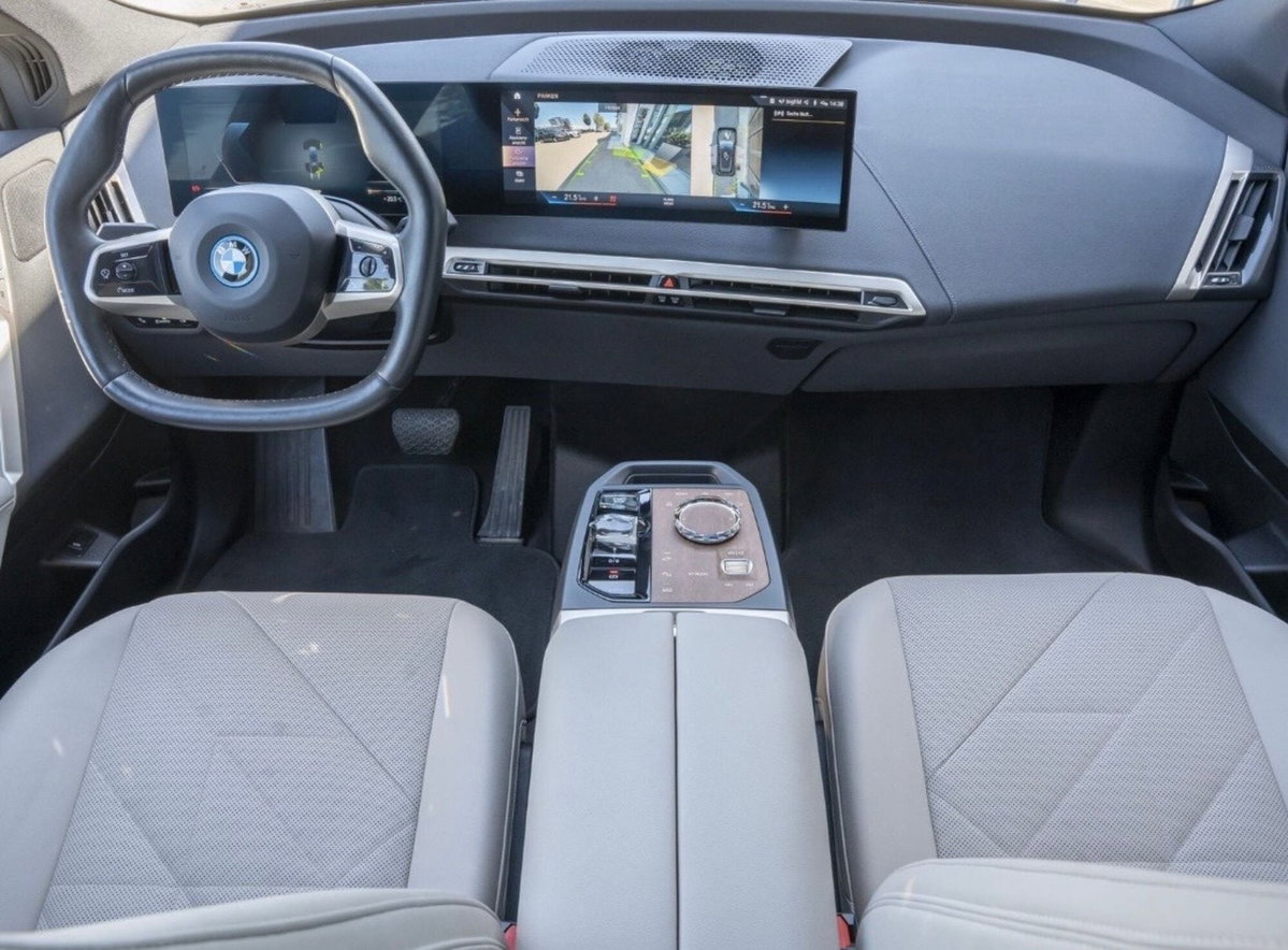 BMW iX xdrive50 pacchetto sportivo (6)