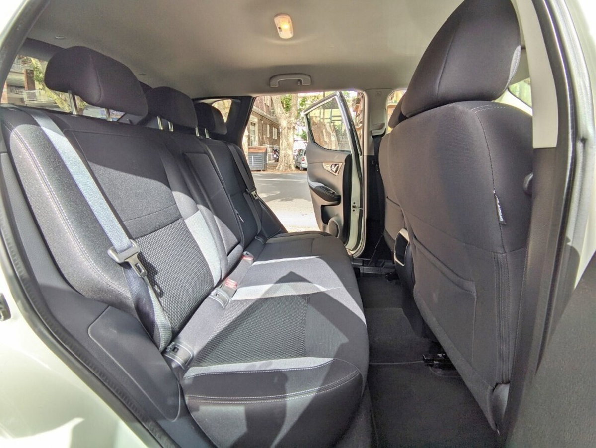 Nissan Qashqai 1.6 dCi DPF Acenta (10)