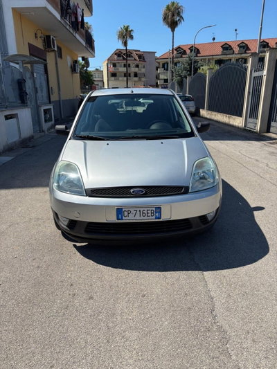 Ford Fiesta 1.2 16V 3p. Ghia usata