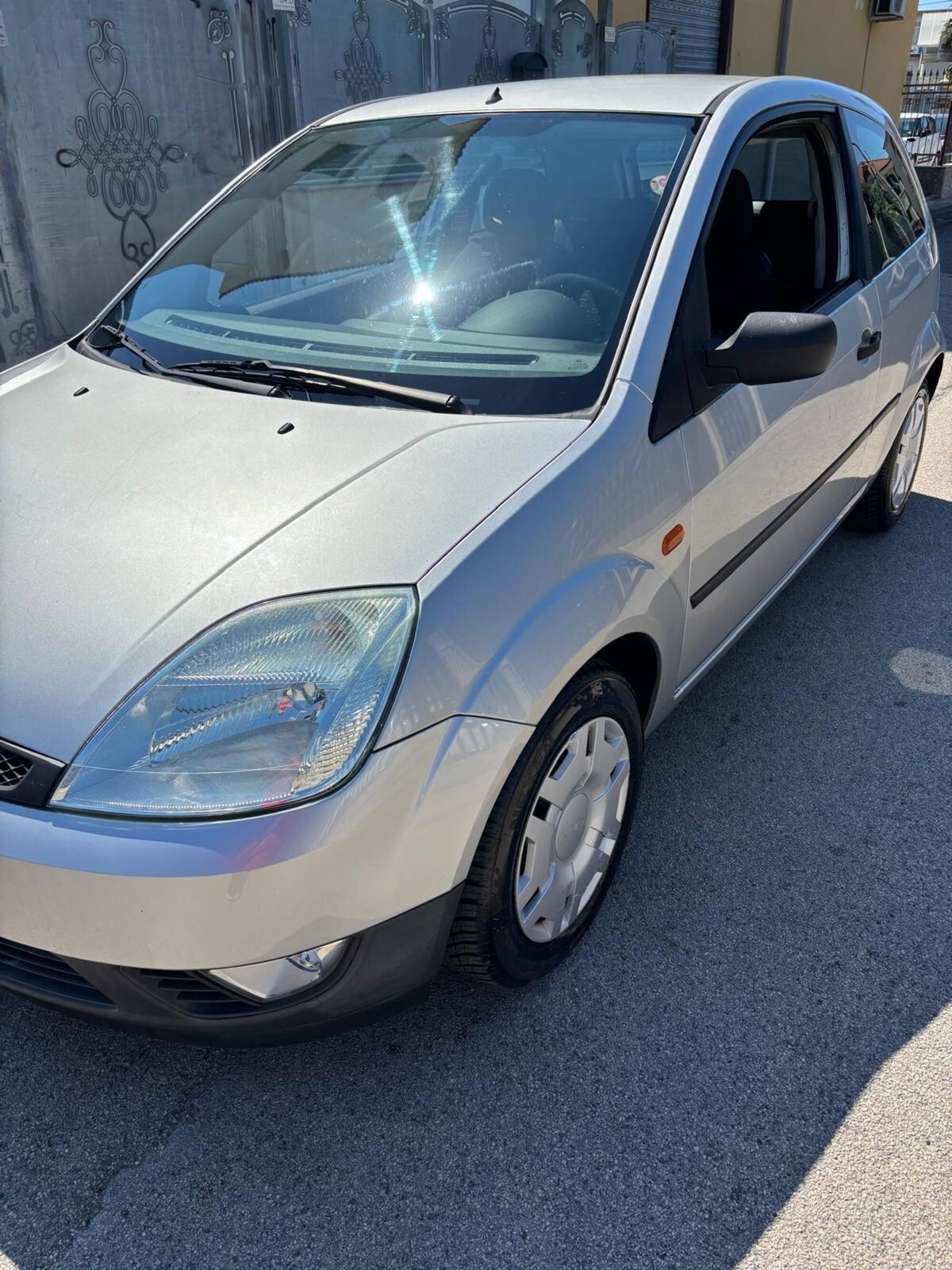 Ford Fiesta 1.2 16V 3p. Ghia (3)