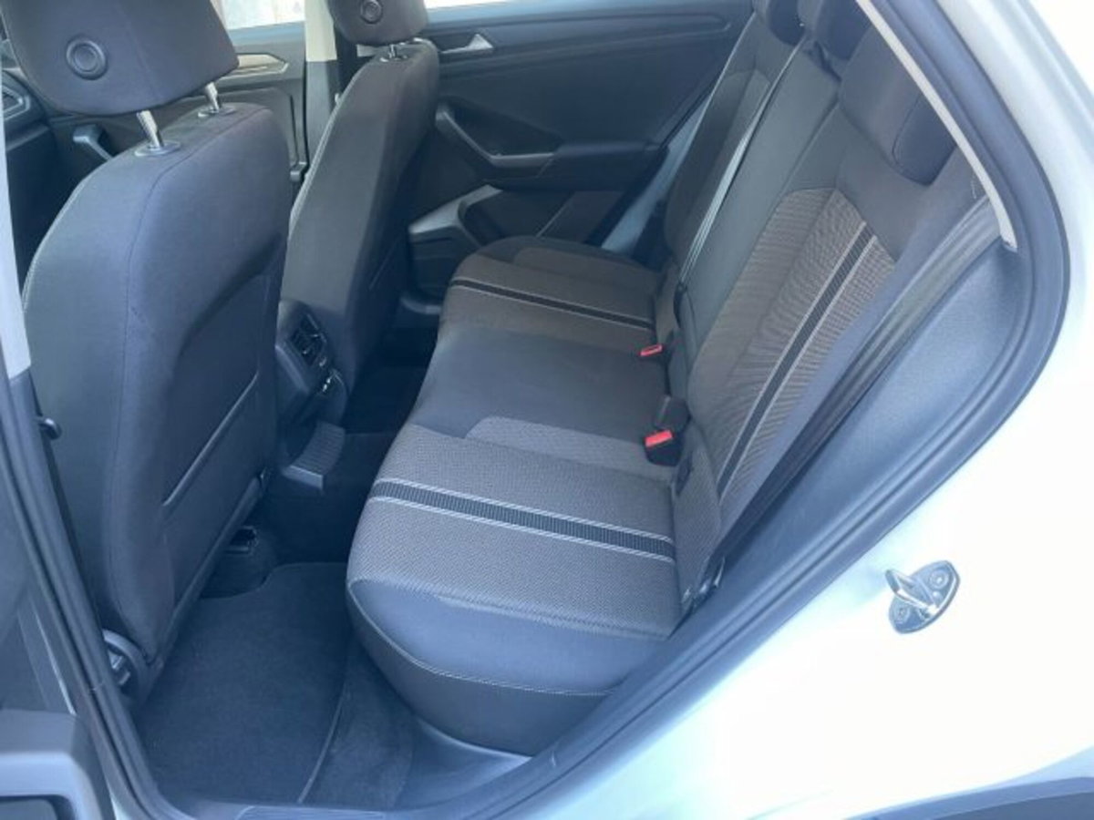 Volkswagen T-Roc 1.5 tsi Style dsg (8)
