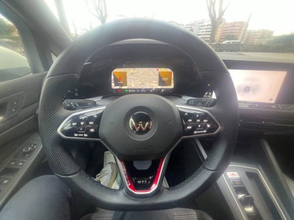 Volkswagen Golf 2.0 TSI GTI DSG (13)