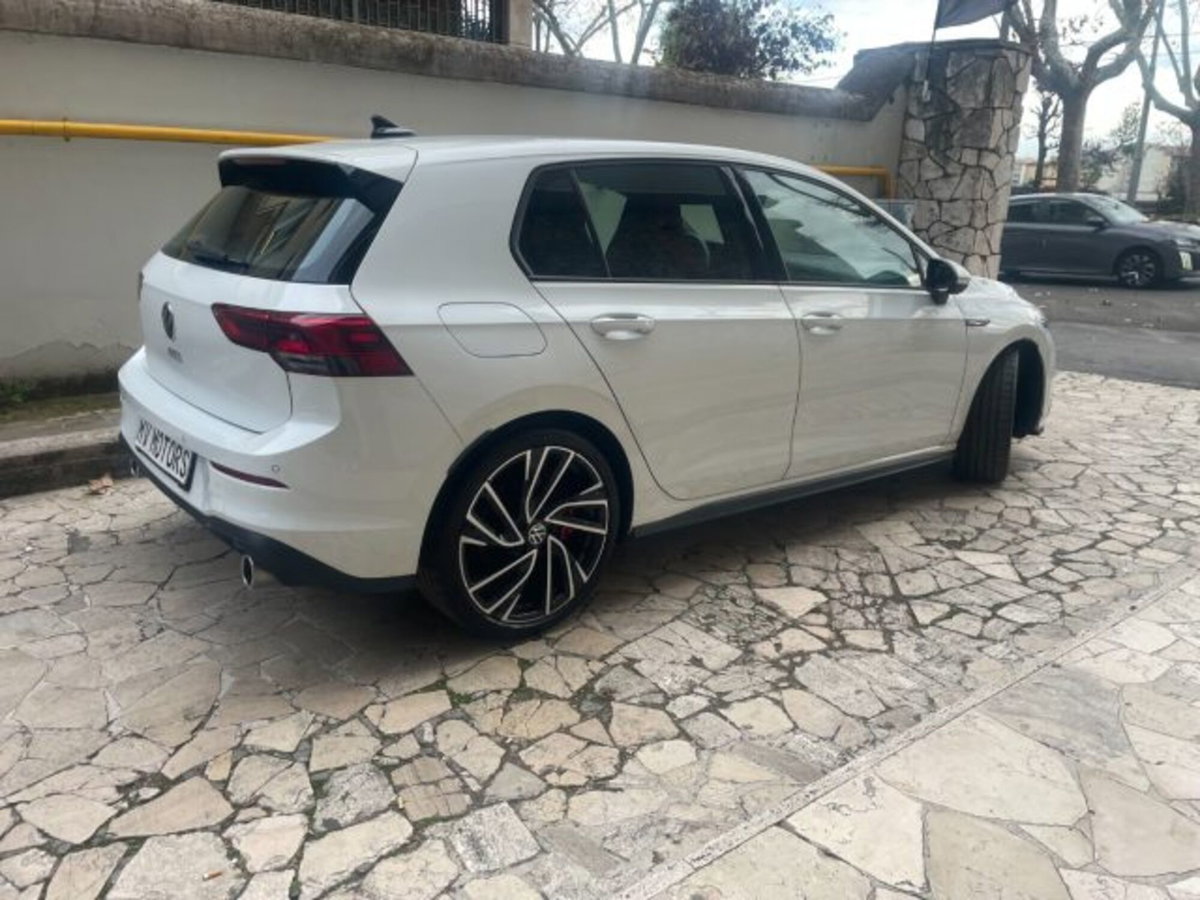 Volkswagen Golf 2.0 TSI GTI DSG (4)