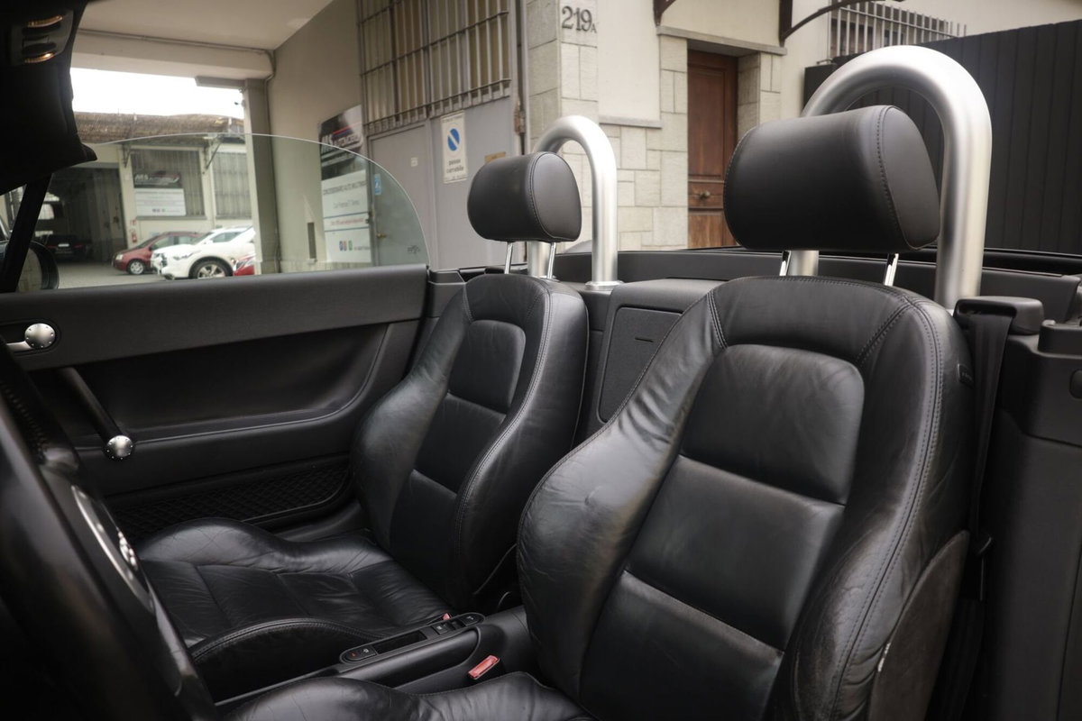 Audi TT Cabrio 1.8 T 20V 179 CV cat quattro (10)
