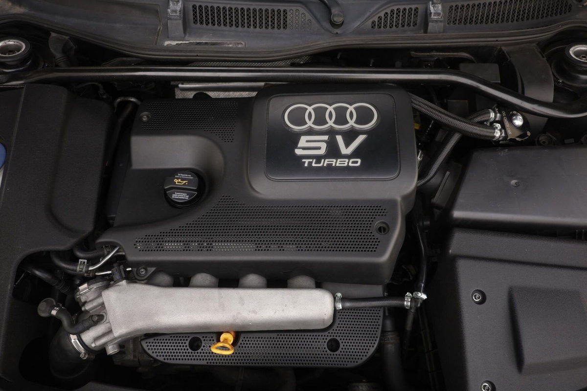 Audi TT Cabrio 1.8 T 20V 179 CV cat quattro (16)