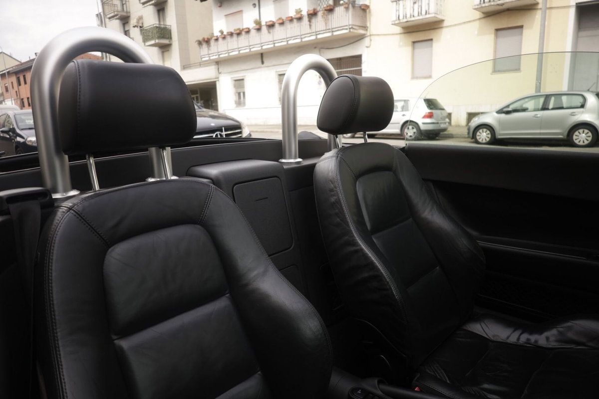 Audi TT Cabrio 1.8 T 20V 179 CV cat quattro (2)