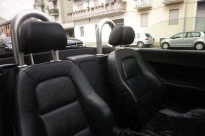 Audi TT Cabrio 1.8 T 20V 179 CV cat quattro (2)
