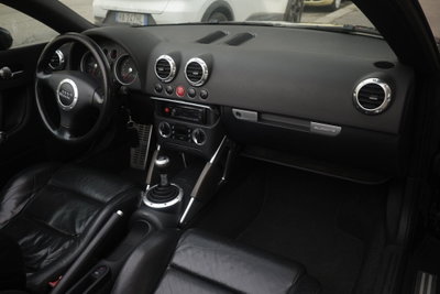 Audi TT Cabrio 1.8 T 20V 179 CV cat quattro (3)