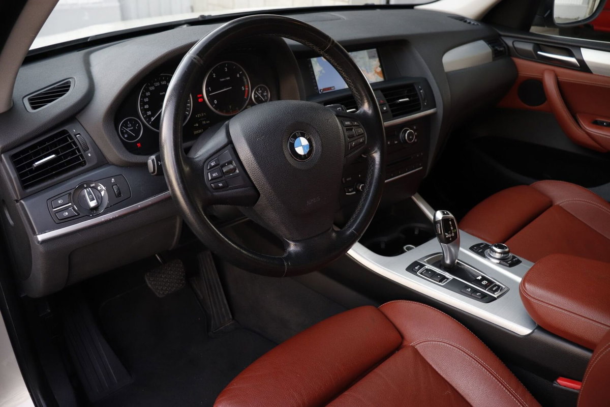 BMW X3 xDrive30dA Futura (12)
