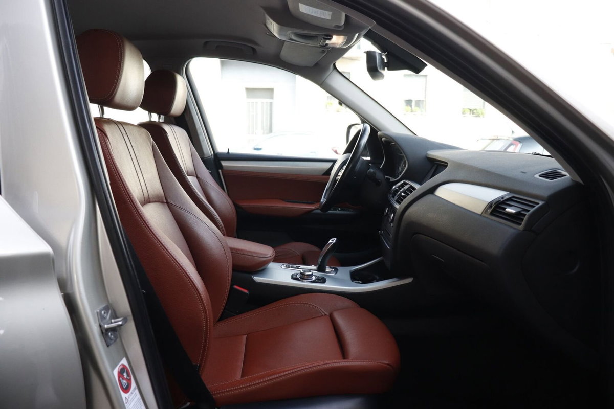 BMW X3 xDrive30dA Futura (16)