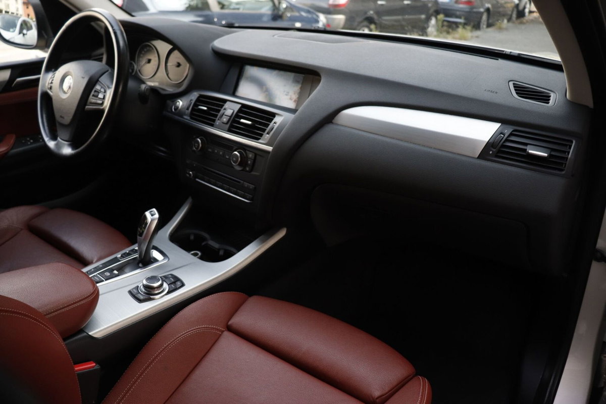 BMW X3 xDrive30dA Futura (6)