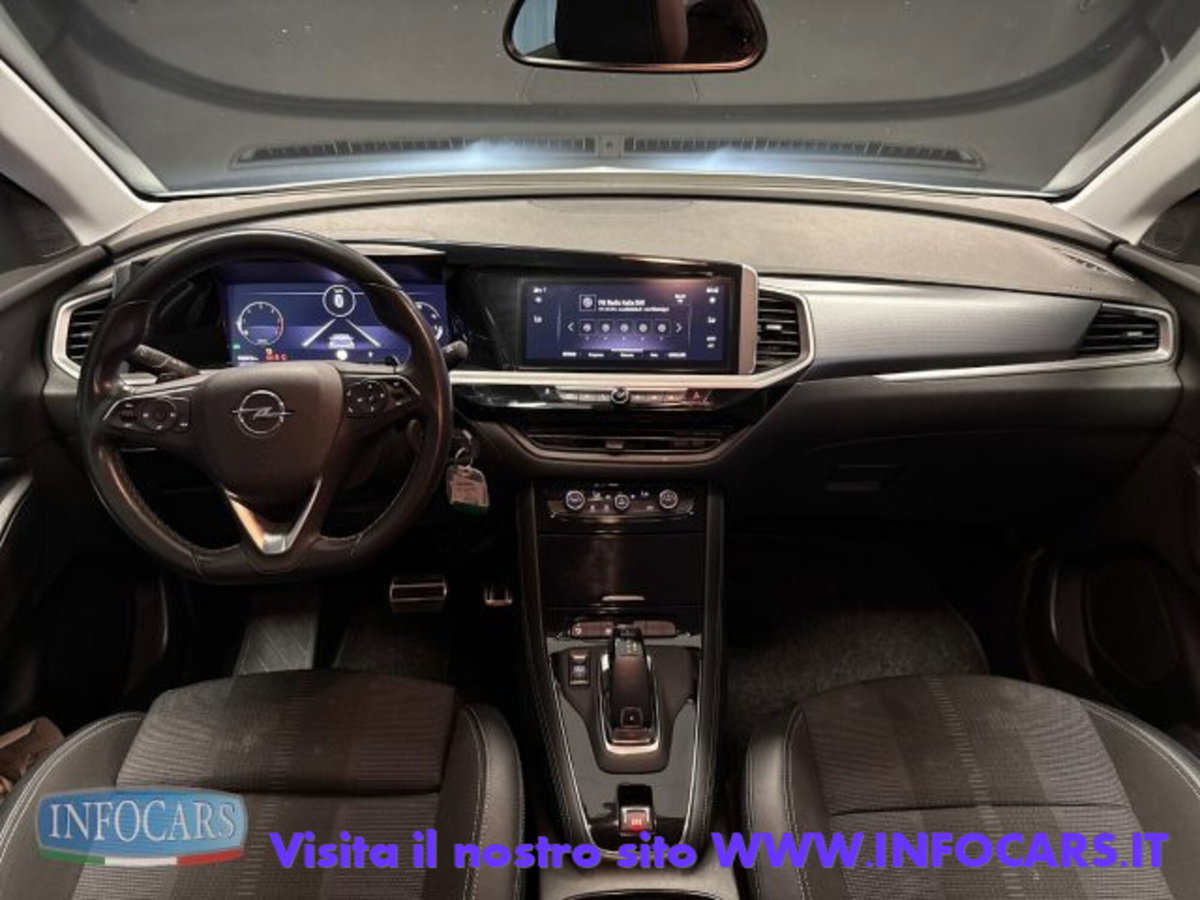 Opel Grandland 1.5 diesel Ecotec aut. Business Elegance (11)