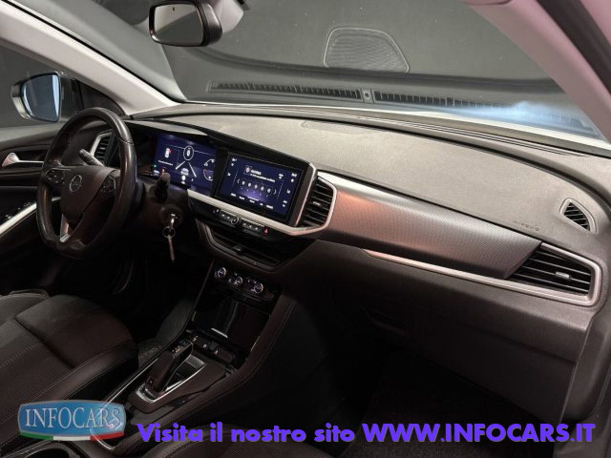 Opel Grandland 1.5 diesel Ecotec aut. Business Elegance (12)