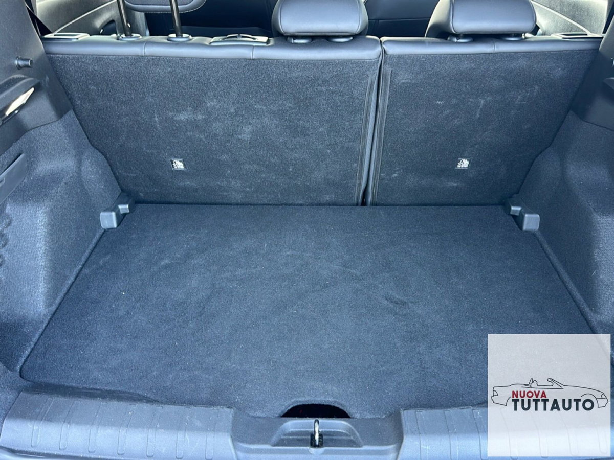 Jeep Avenger 1.2 turbo Summit fwd 100cv (15)
