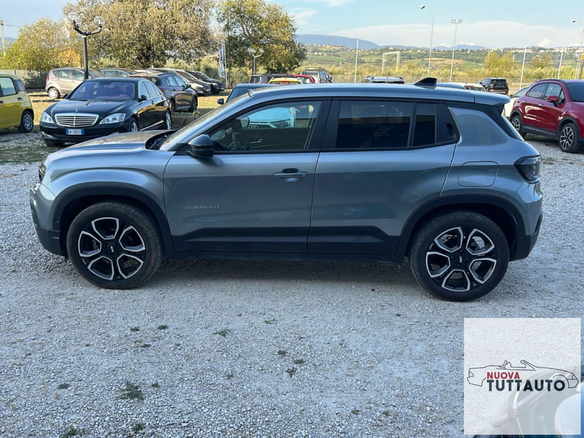 Jeep Avenger 1.2 turbo Summit fwd 100cv (3)