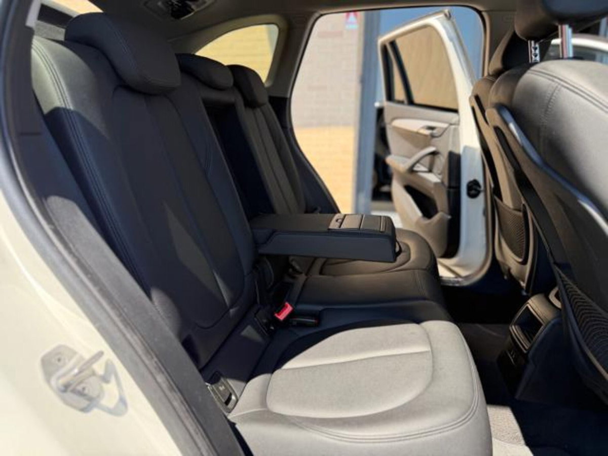 BMW X1 sDrive16d Advantage (8)