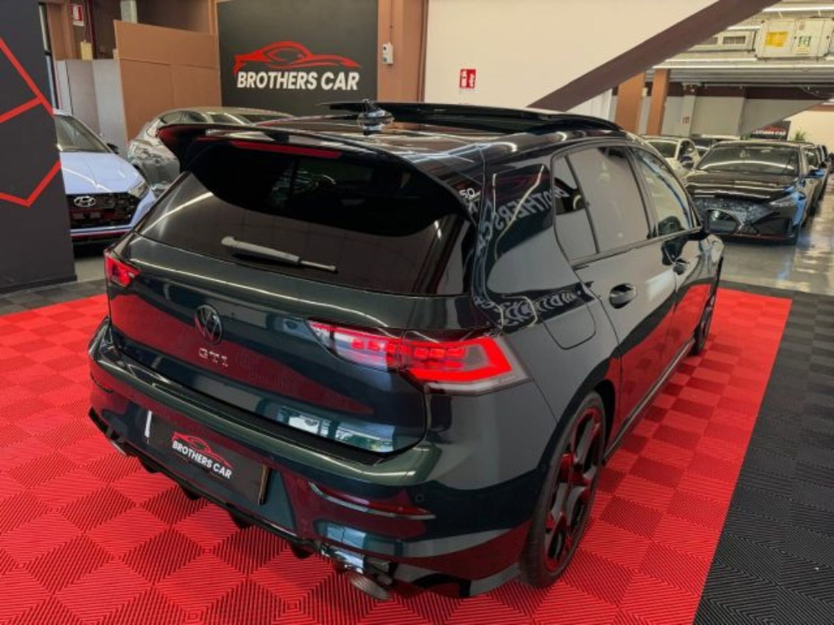 Volkswagen Golf 2.0 tsi GTI Edition 50 325cv dsg (6)