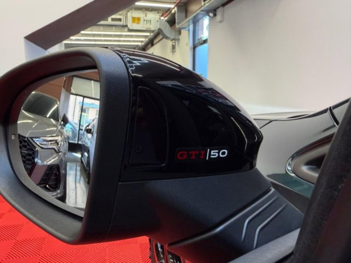Volkswagen Golf 2.0 tsi GTI Edition 50 325cv dsg (9)