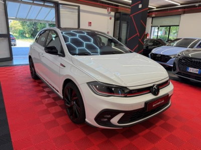 Volkswagen Polo 2.0 tsi GTI dsg (2)