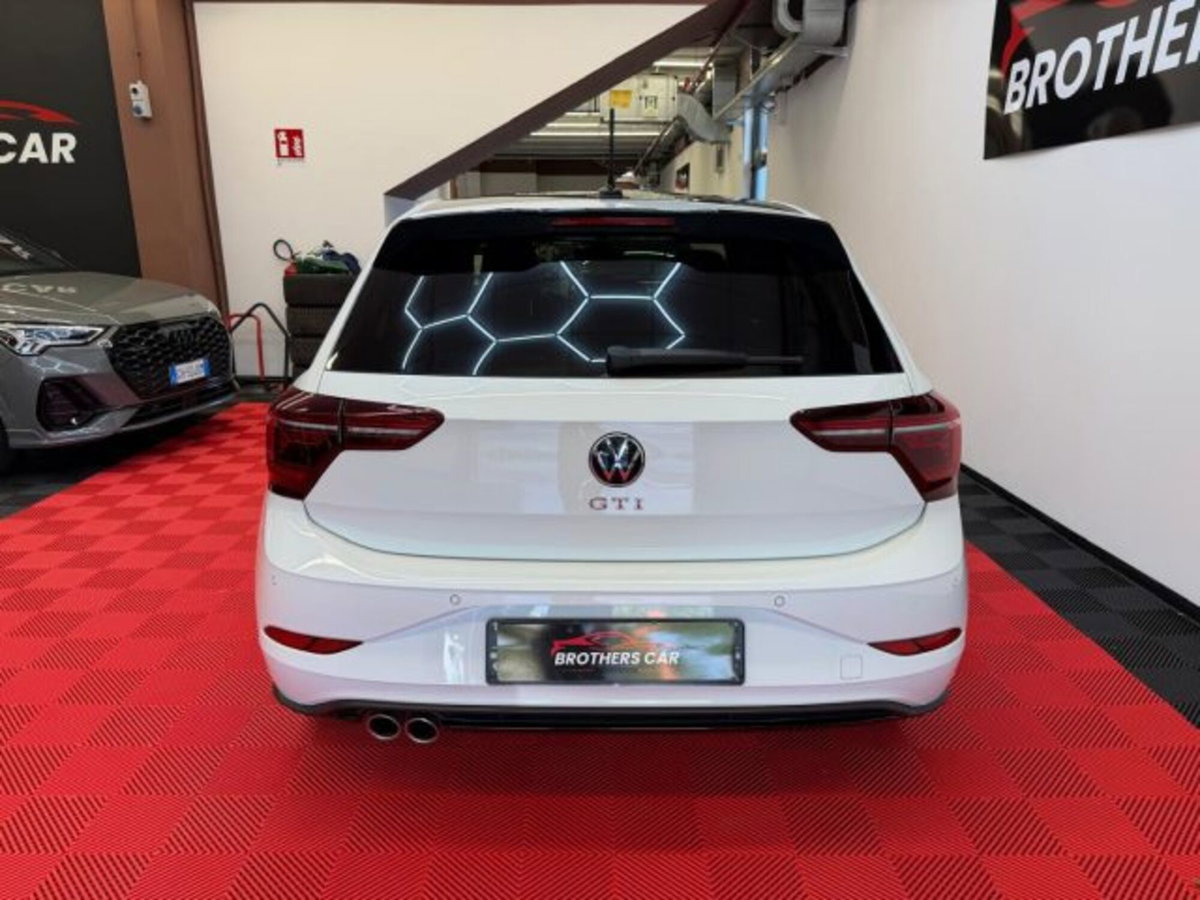 Volkswagen Polo 2.0 tsi GTI dsg (5)